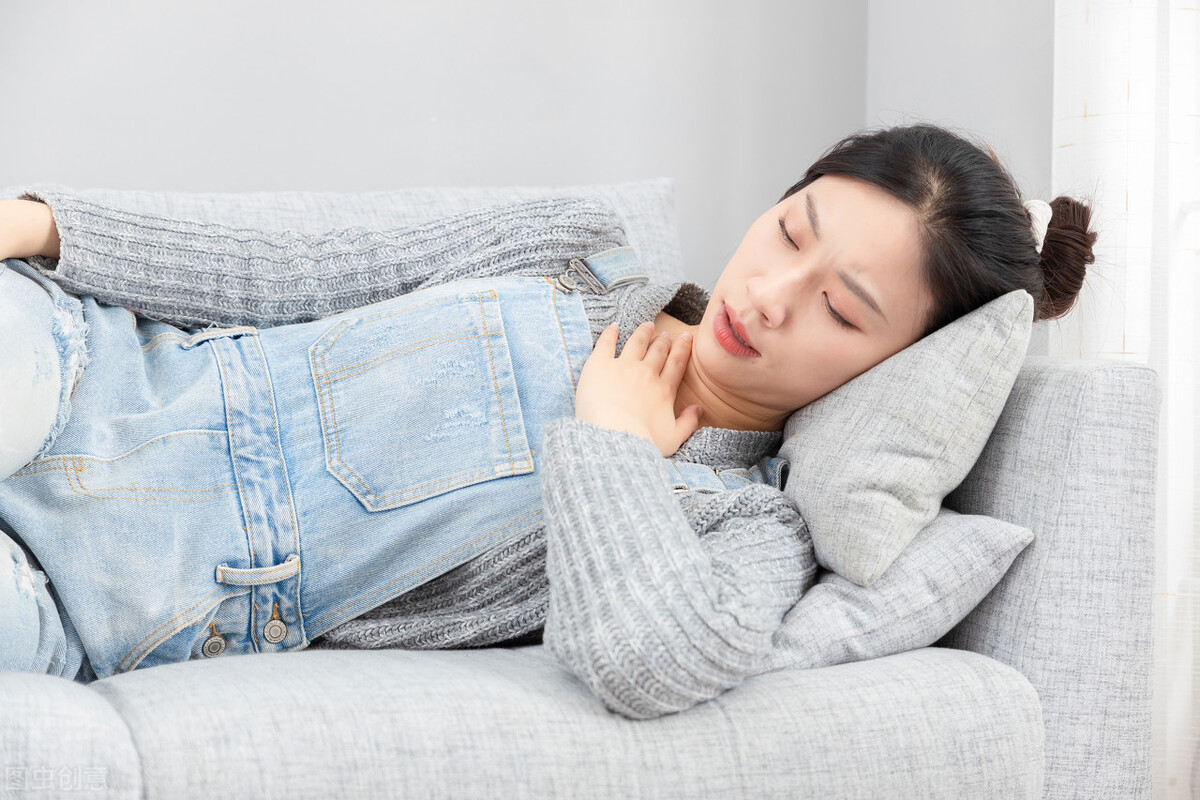 支气管扩张肚子饿时痰多,体检发现支气管扩张但不咳