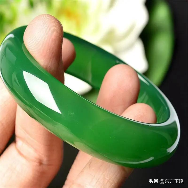 玉髓和玉到底有什么区别,玉髓其实并不是玉