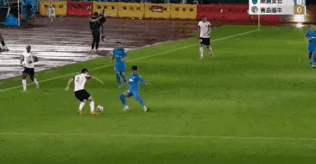 球，真没这么踢的。