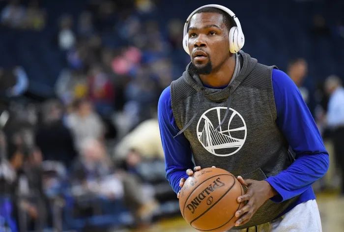 苹果当靠山，却沦为地摊货！身价200亿的顶流，还能翻身吗？