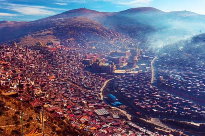 最大佛学院位于我国哪里,佛学院关闭怎么进去