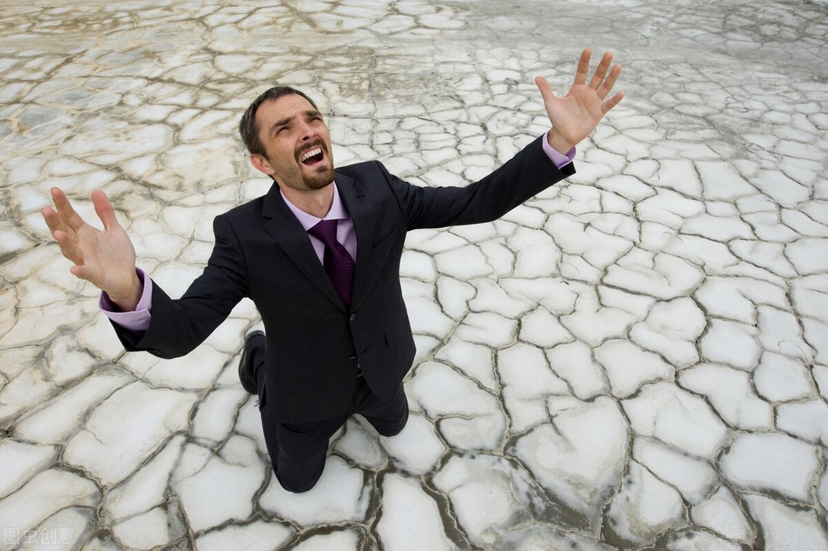 为什么早晨起床嘴发苦,为什么早晨醒来嘴特别干