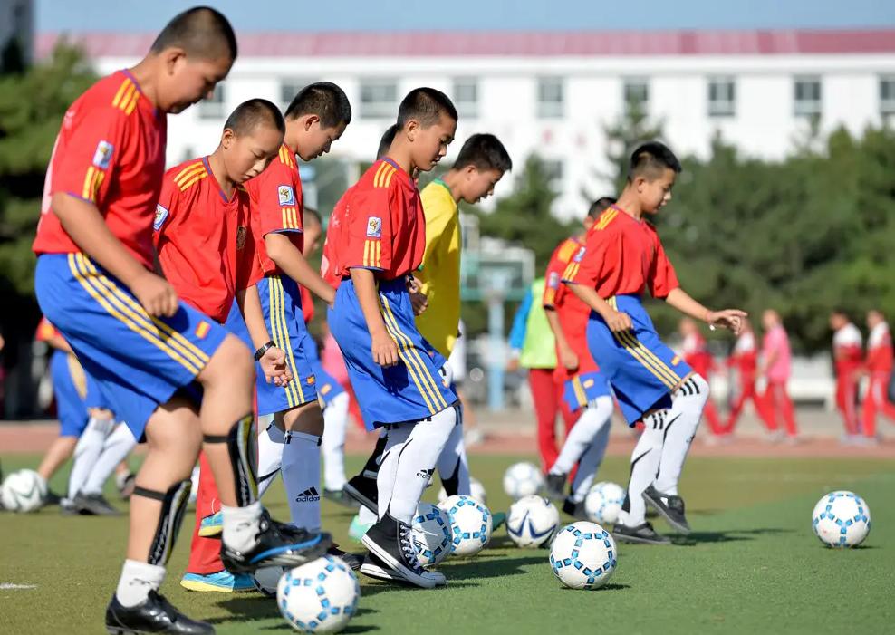 恒大足球学校夏令营,恒大足校2024夏令营