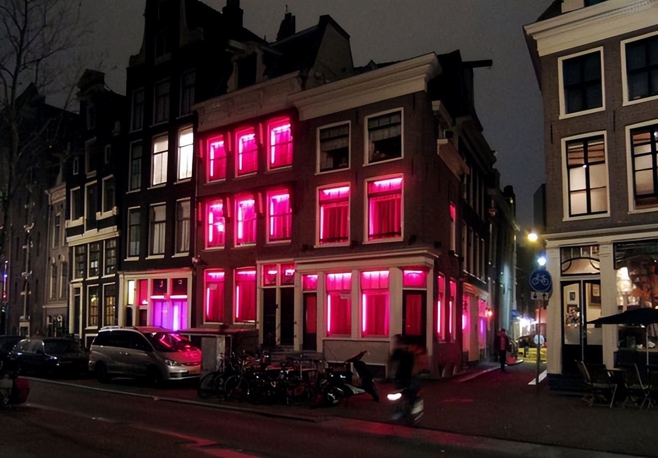 荷兰2000年宣布“性”交易合法，德国紧随其后，造成了哪些后果