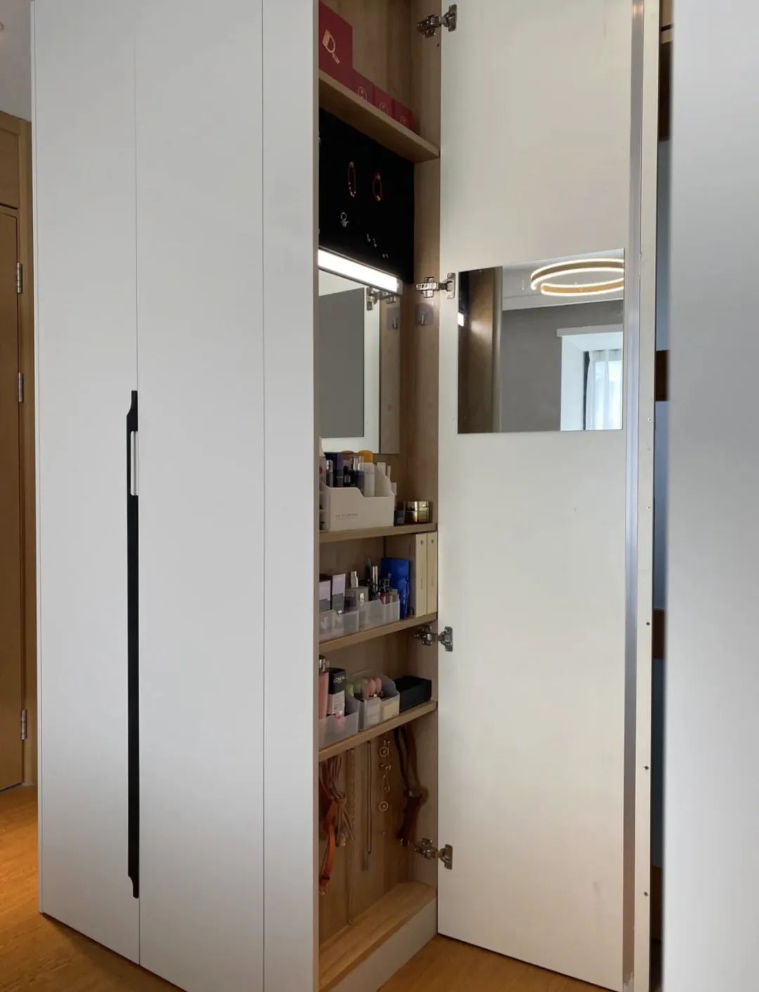 衣柜收纳整理盒简单又漂亮,超级实用衣柜设计