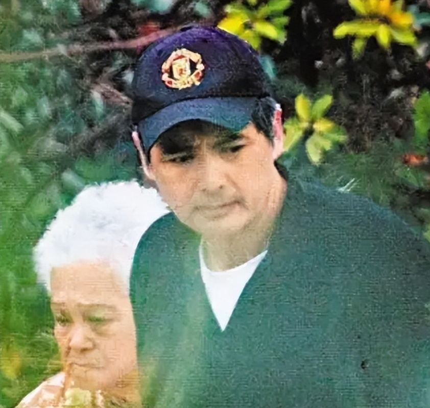 周润发落魄状态,周润发为什么跌入低谷