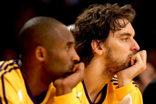 科比视频说加索尔球衣退役,科比谈加索尔球衣退役