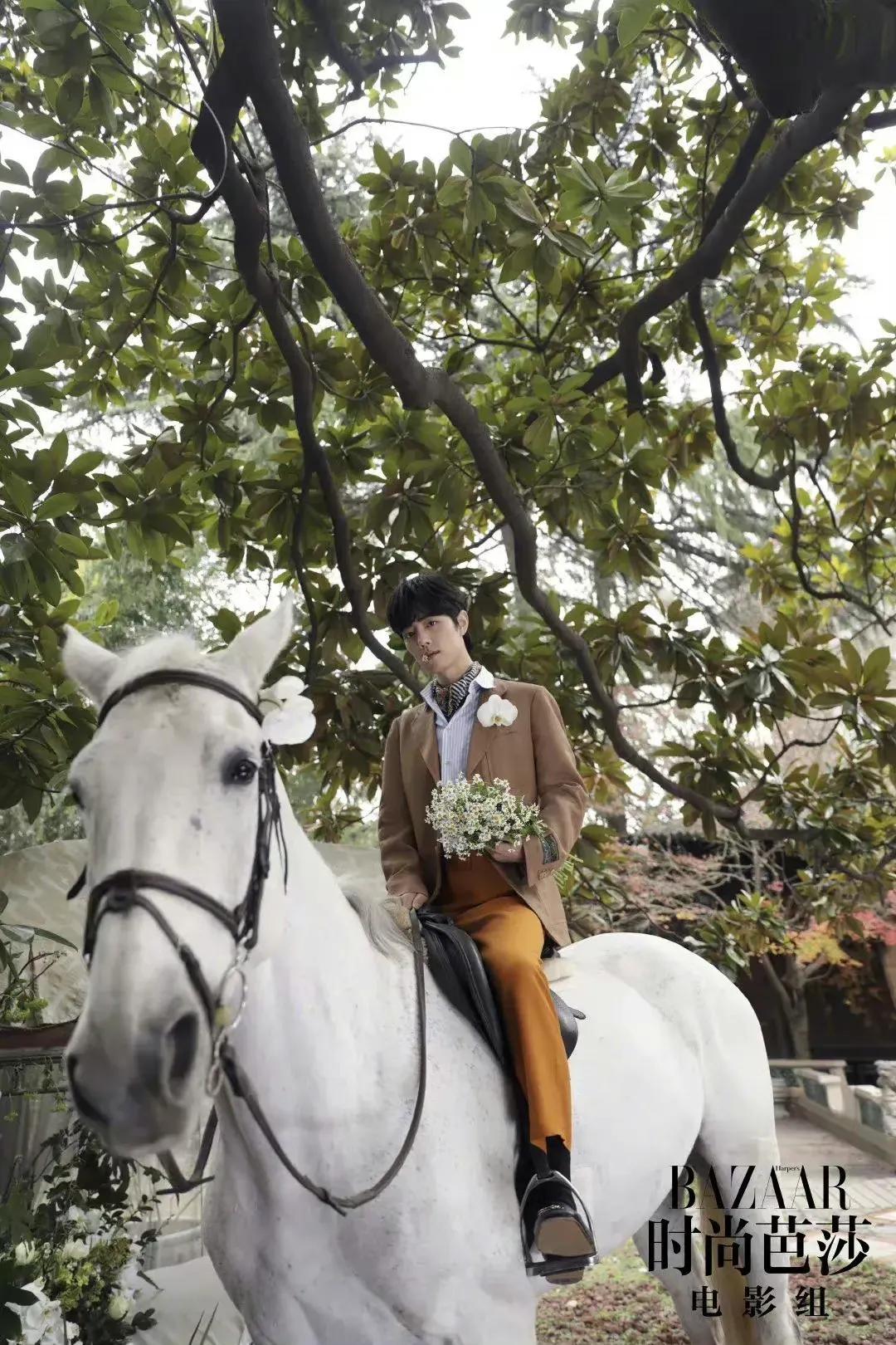 时尚芭莎肖战银发造型高清,肖战登时尚芭莎封面人物