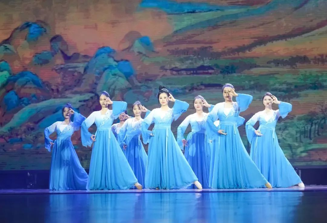 数字+干货，选择大连理工的8大理由！欢迎电联！