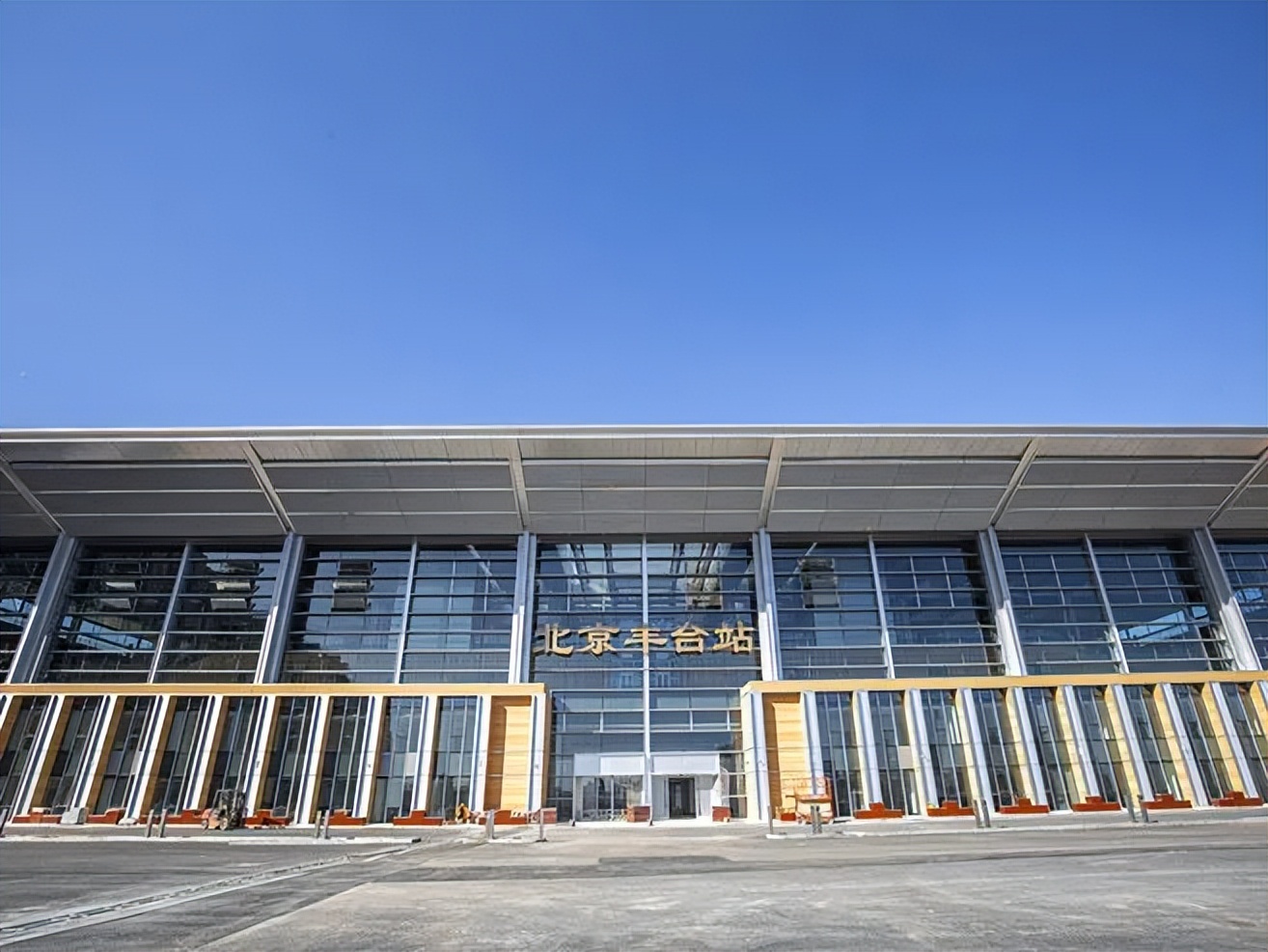 这一民族品牌，何以在外资环伺下突围，闯进“世界十强”？