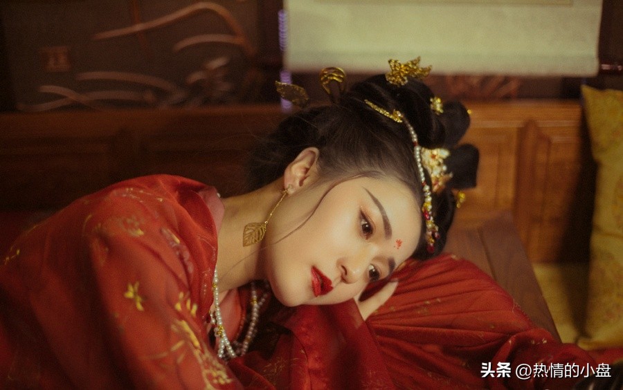 首富被巨雷击中，坐驾粉碎，人却穿越到一千多年前的贞观年间