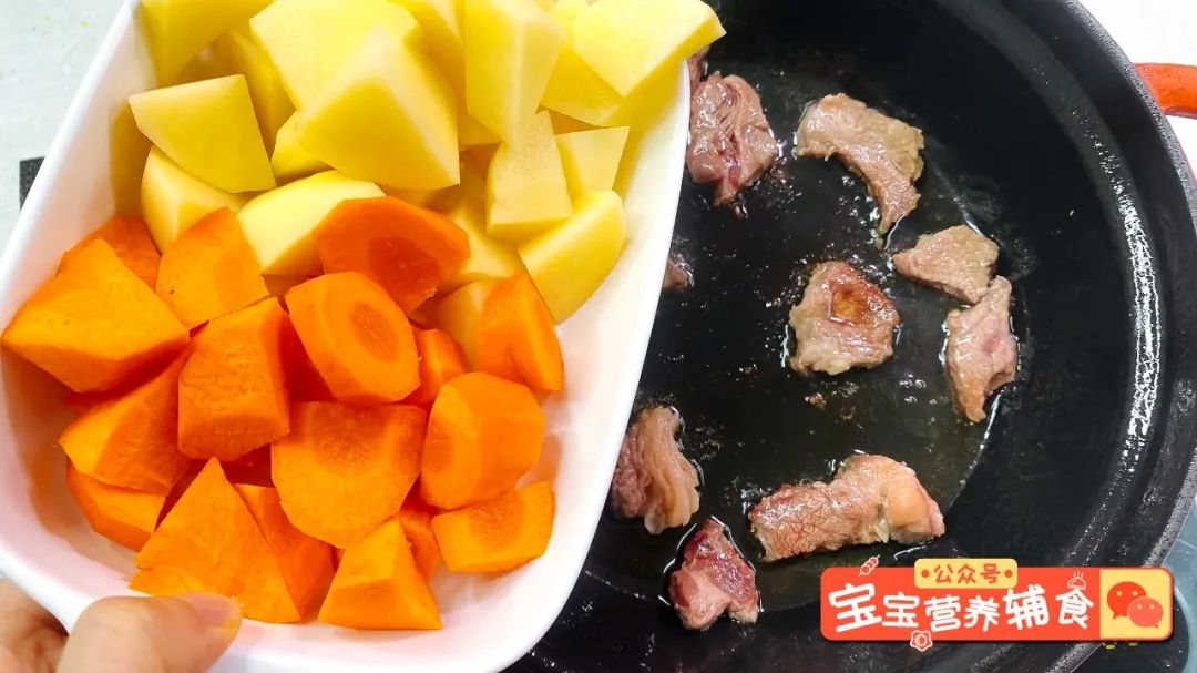 排骨汤宝宝辅食炖的时间,宝宝辅食鲫鱼汤要炖多久