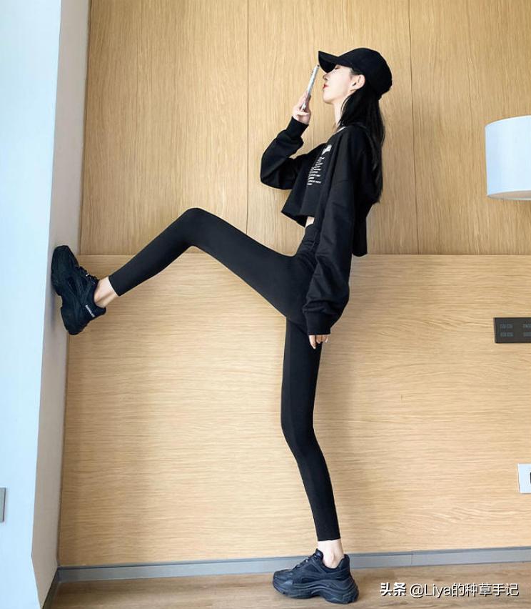 今春流行的裤子,春季新款窄版裤真的太显瘦了