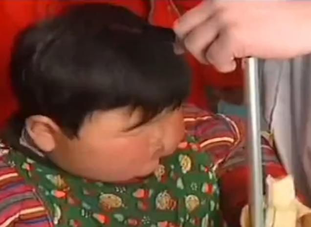 10岁女孩体重120斤怎么办,2岁女童体重高达92斤