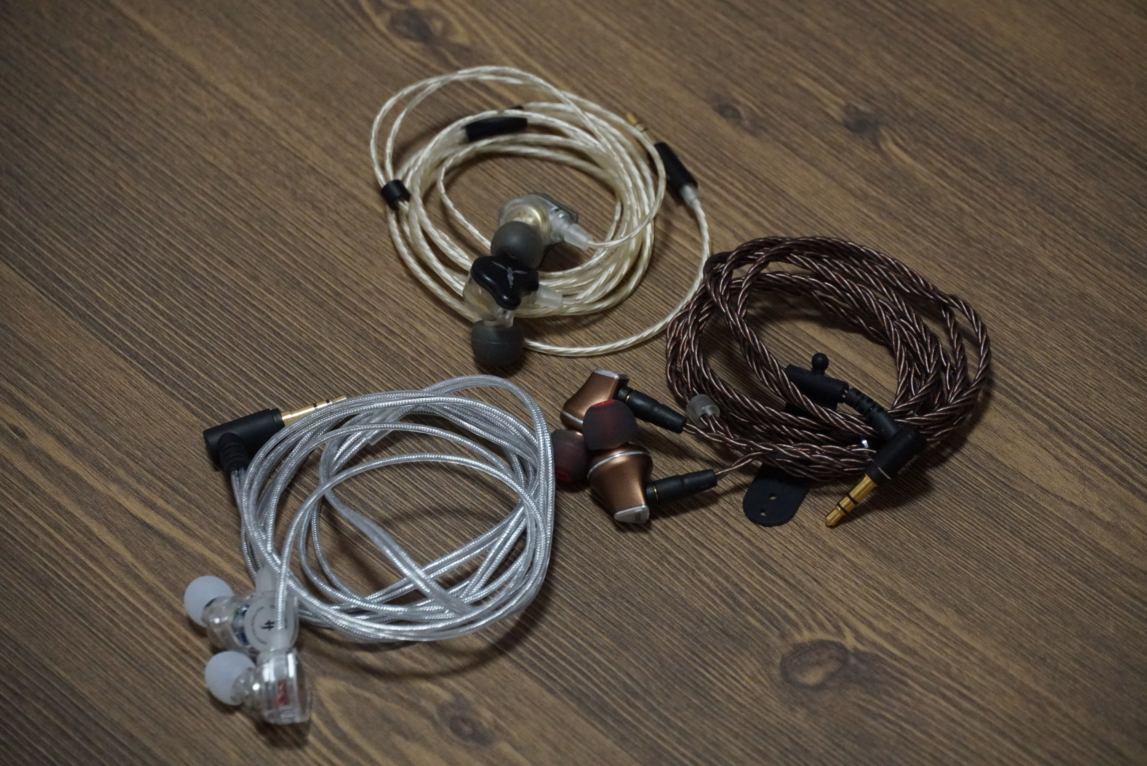 我可能听到了世界最好的“地摊耳塞”，广东制造，咋舌的超低失真