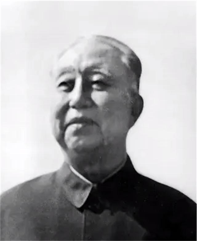 76年毛主席病逝，*国锋华**紧急召开会议：有三个问题需要尽快解决