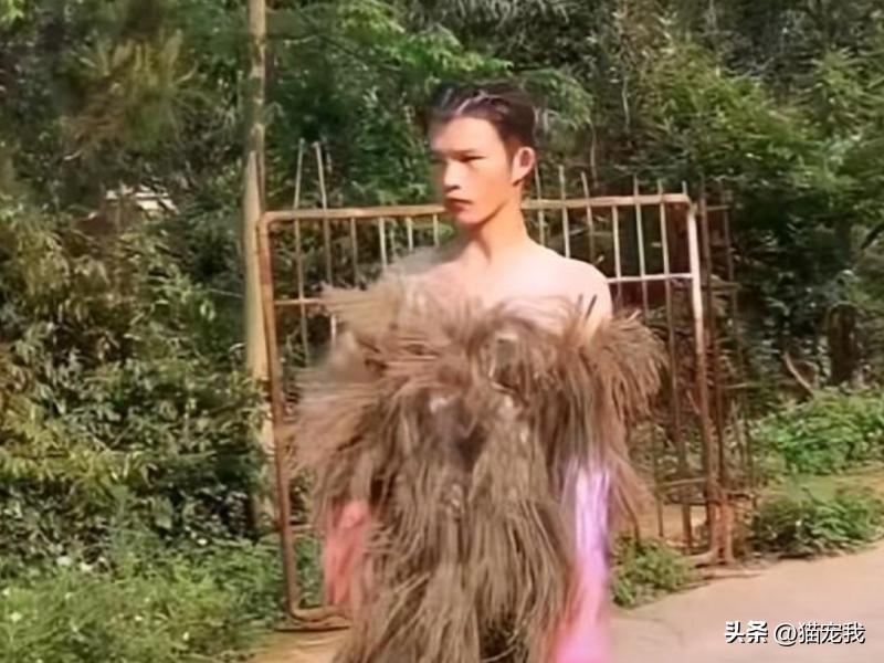 网红陆仙人，从披床单，穿编织袋到走国际T台，仅用三年，你信吗