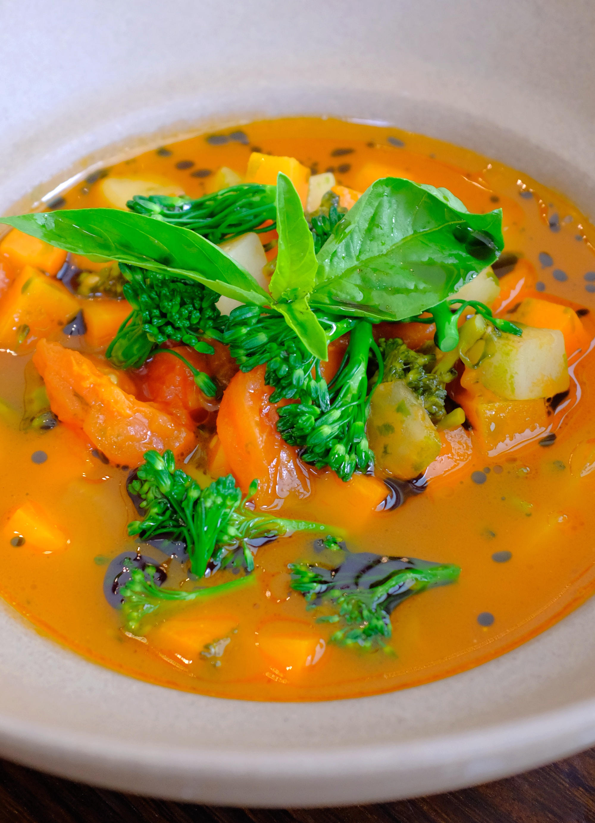 他帮她烧了一顿饭她便拥有了整个罗马