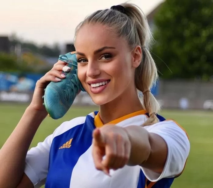 “最性感足球运动员”克罗地亚女足球员安娜-玛利亚-马尔科维奇