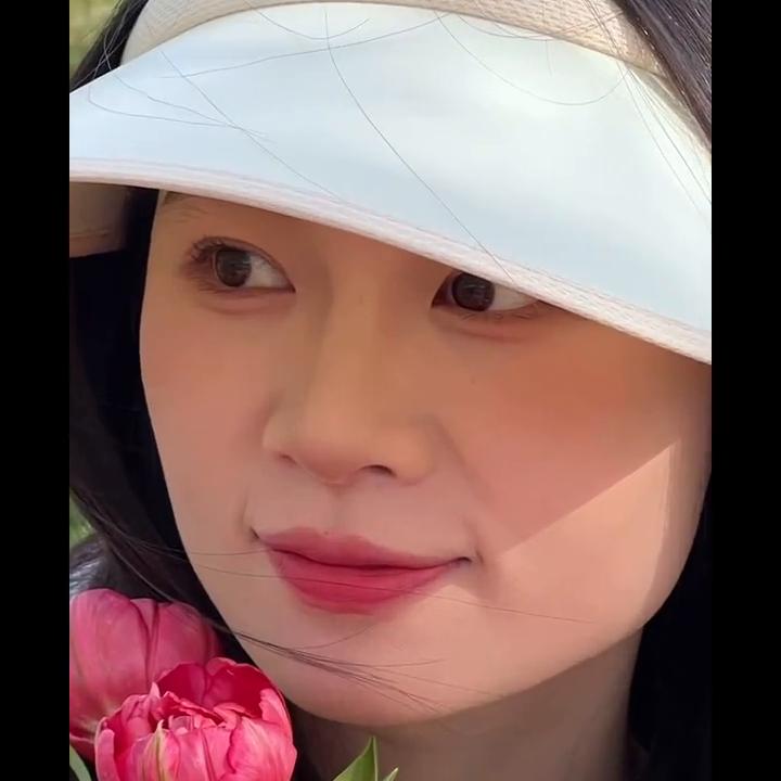 超长待机12个小时，底妆焊在脸上了！（视频转自木十七）