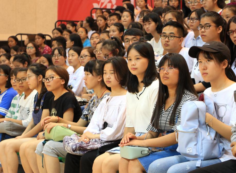 为啥民办大学不好毕业,民办大学真的那么差吗