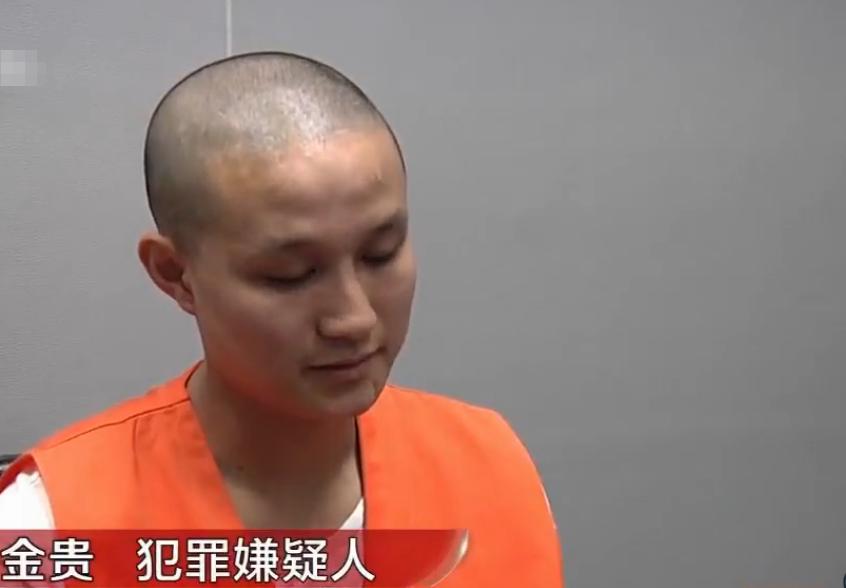 2018年贵州网红乞丐哥爆火，穿名牌开豪车，3年后却被判刑13年半