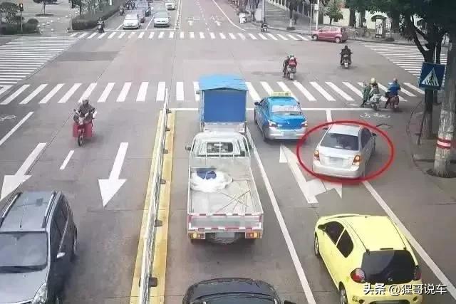 右转弯如何避免违章,右转弯有几种违章图解