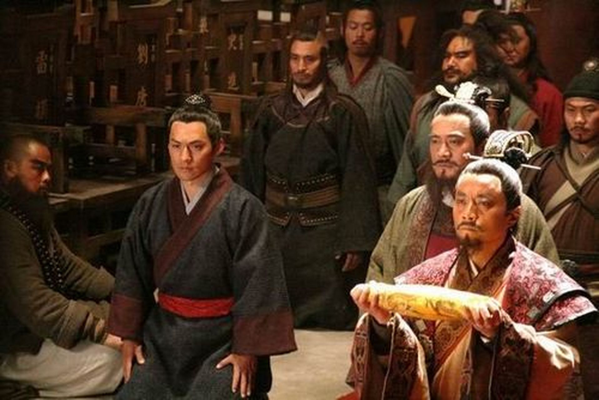 宋朝宫廷有多难混，宋江情商那么高，招安后一样落得个自杀的下场