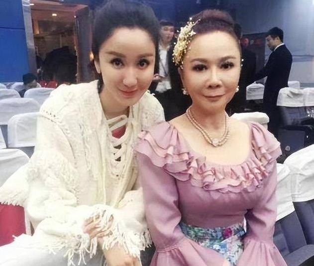 因整容毁掉前途的女星,整容改命的五位明星