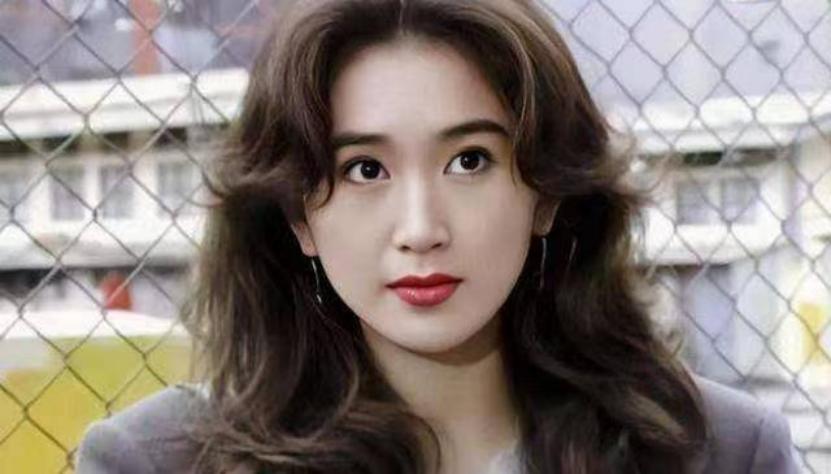 很自律的女星,自律极强的女星