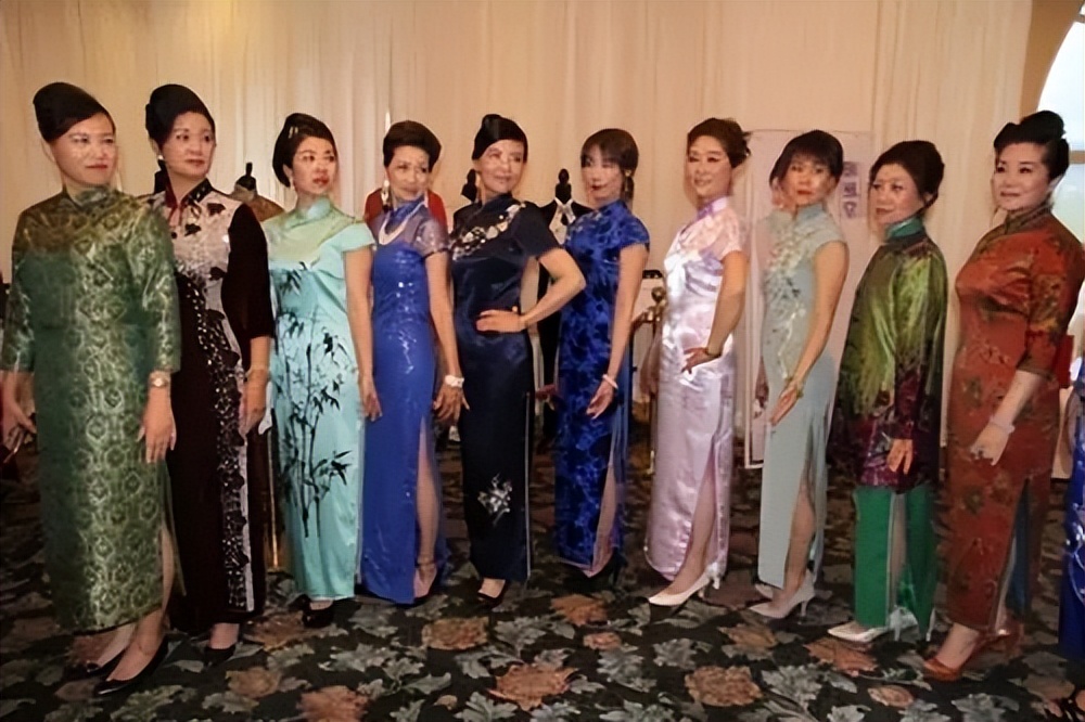 “内衣不穿，活该被*拍偷**！”刻板印象下女性需要的不仅是穿衣自由