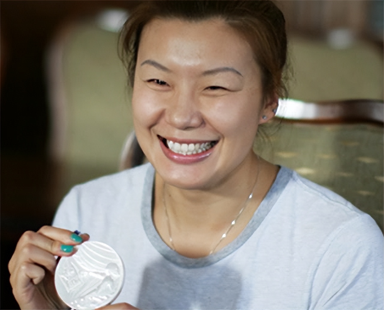 “亚洲蝶后”周雅菲：嫁给CBA二婚男，如今儿女双全堪称人生赢家