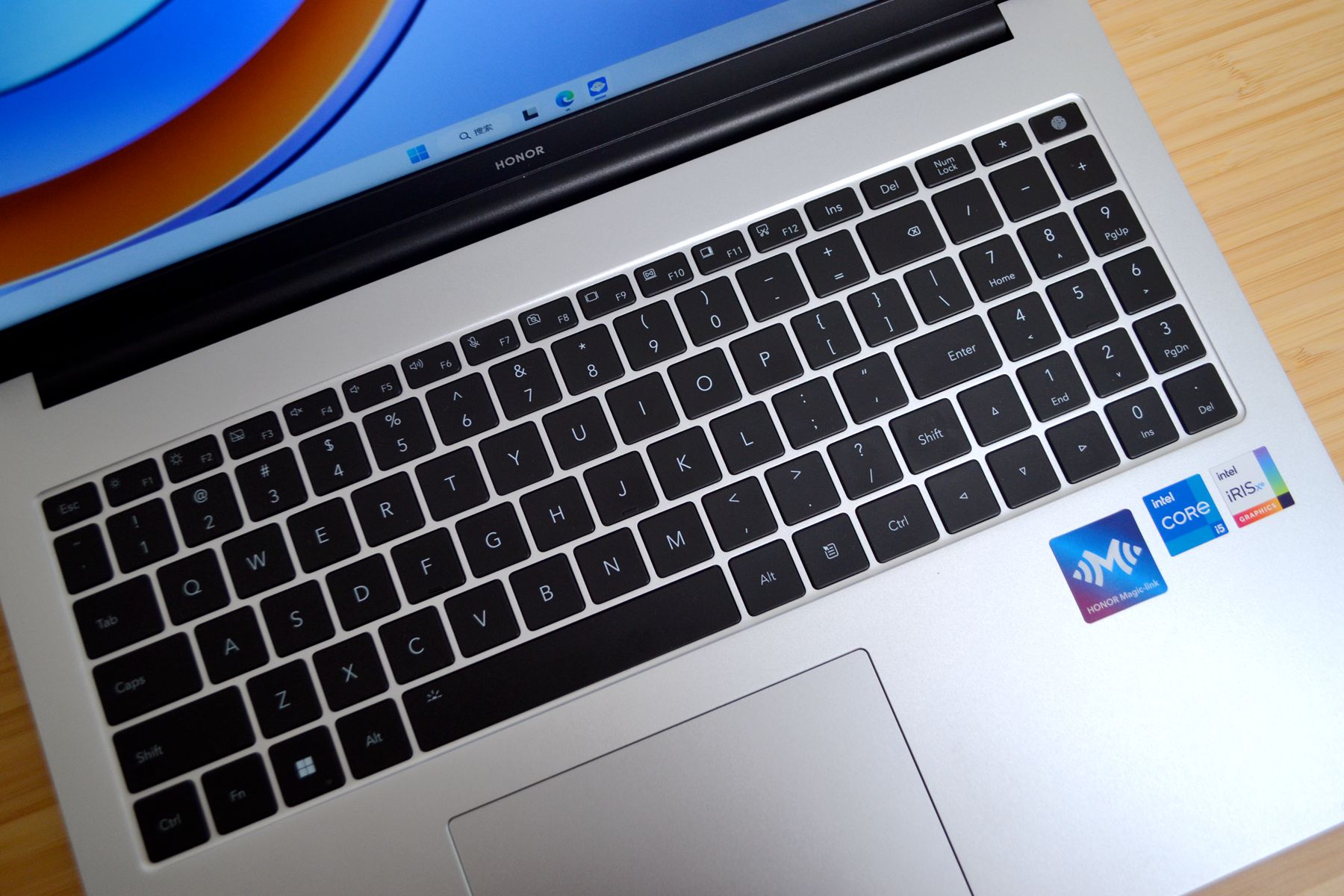 性能炸裂！16寸超窄边框+i5-12500H，荣耀MagicBookX16首发测评