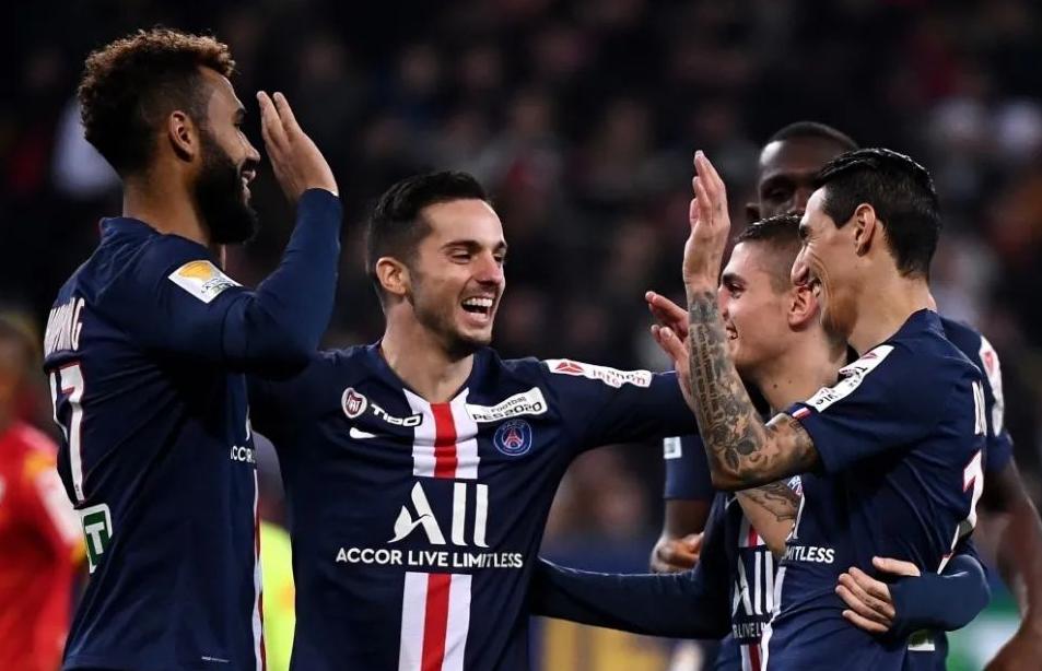 欧冠拜仁慕尼黑vs巴黎圣日耳曼2:3,巴黎圣日耳曼vs拜仁慕尼黑下雪