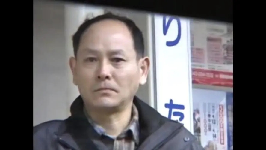 上海小伙负债42万到日本求学,被骗到农村成了黑户,打工15年养家人