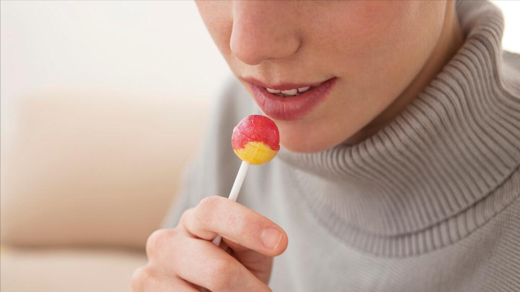 糖吃多了会诱发妇科病吗,长期吃甜食易得乳腺癌