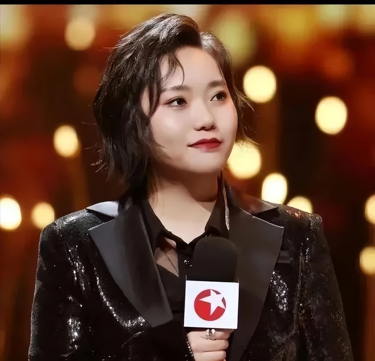 李雪琴一个人的节目,李雪琴最开始怎么火的