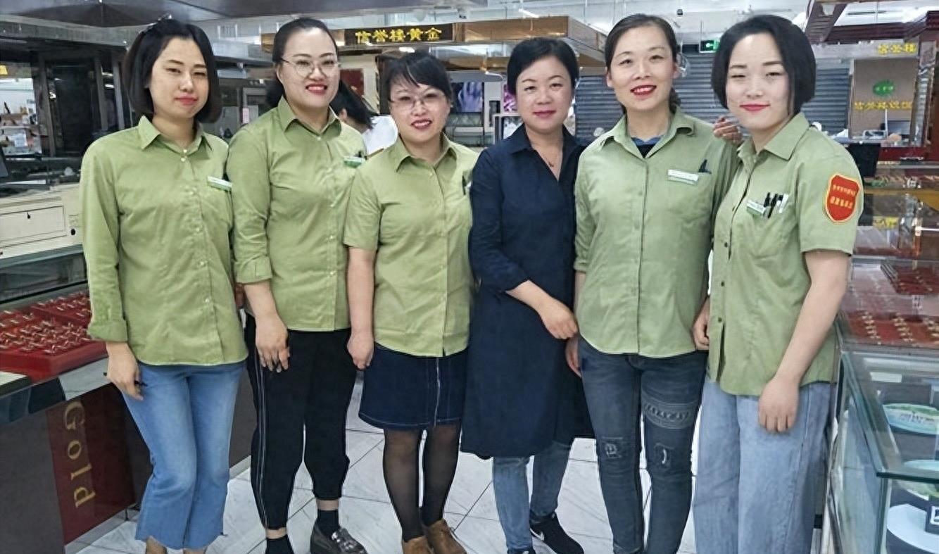 干尽傻事，却年入200亿！河北最“变态”超市，胖东来都服气