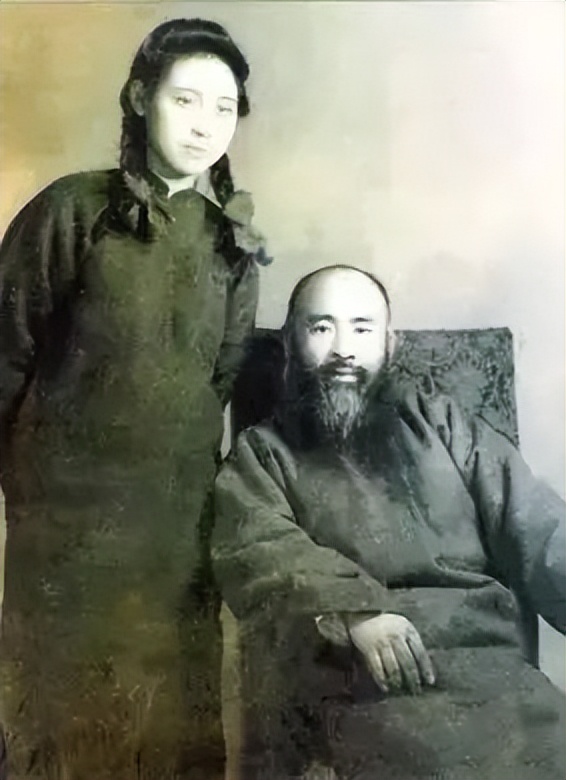 搞艺术的男人性格,搞艺术的人多情