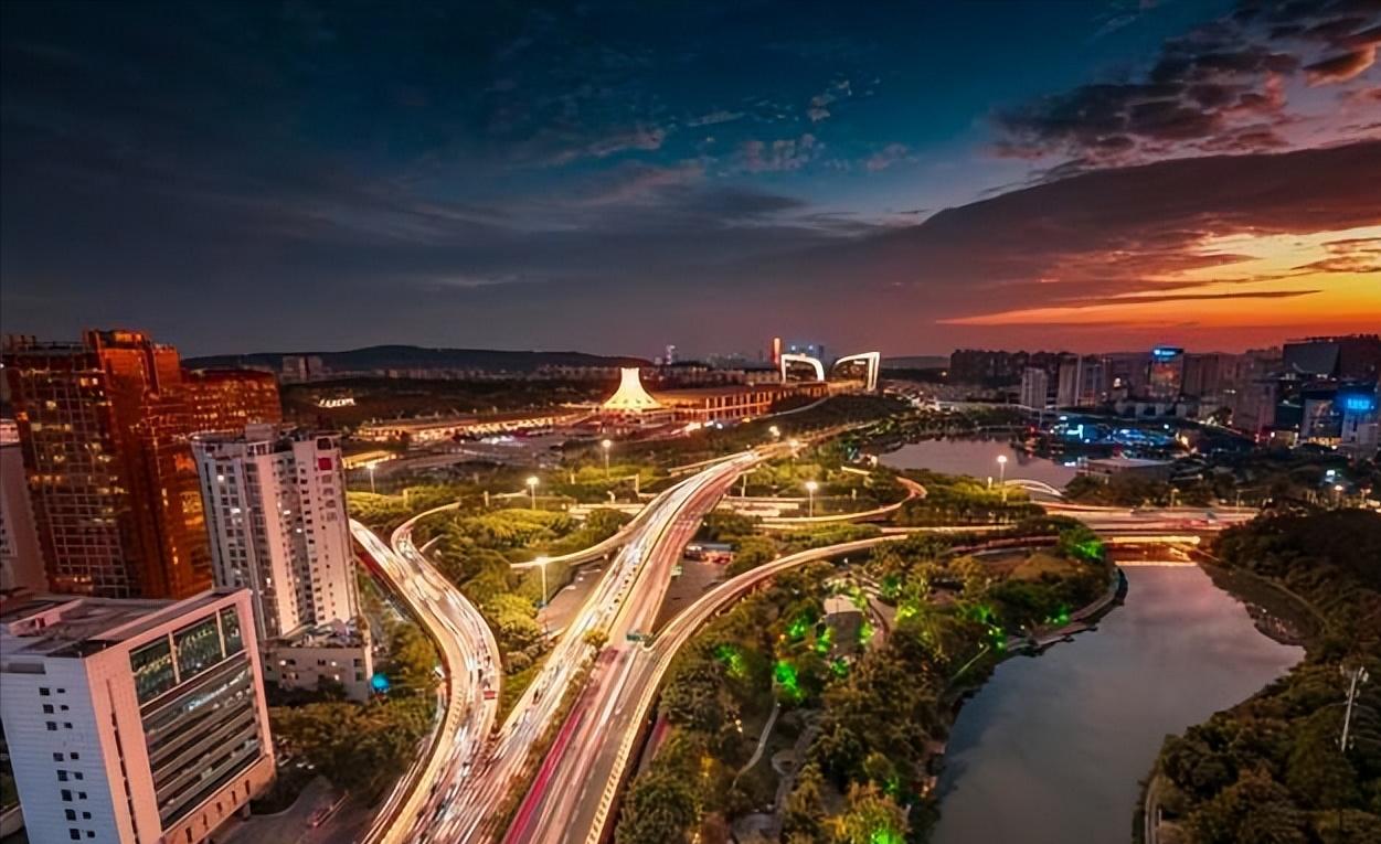 这10年中西部省会差距拉大了吗,中国未来五个省会