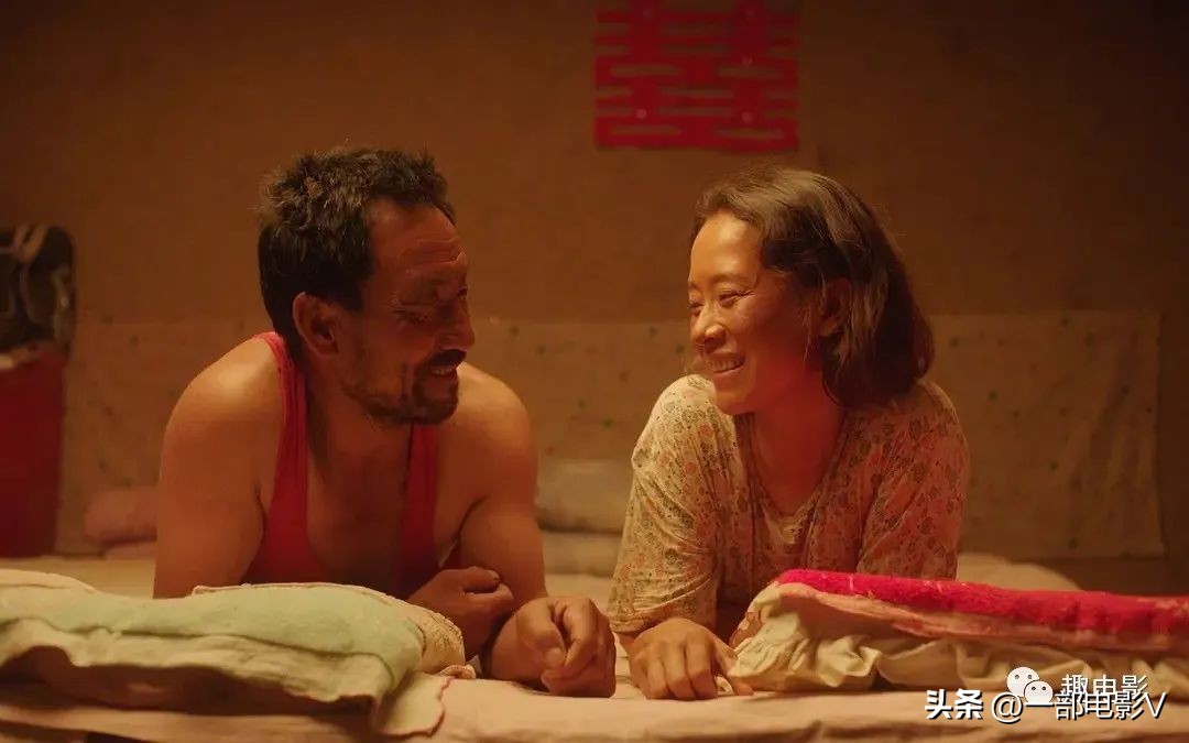 穷人不配存在，这才是最大的讽刺《没事偷着乐》