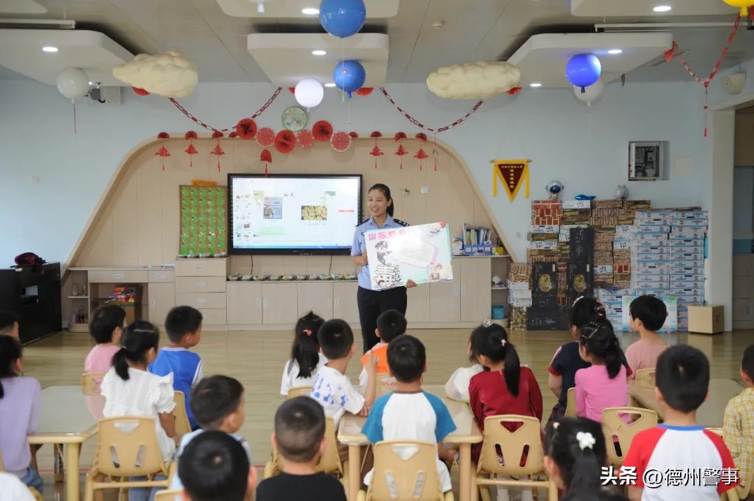 跟着警察一起出警,跟着警察执勤