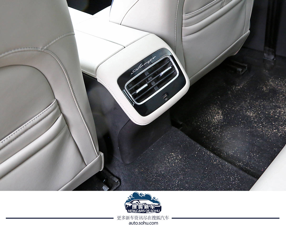 奇瑞艾瑞泽8对比长安uni-v,奇瑞艾瑞泽82.0t试驾