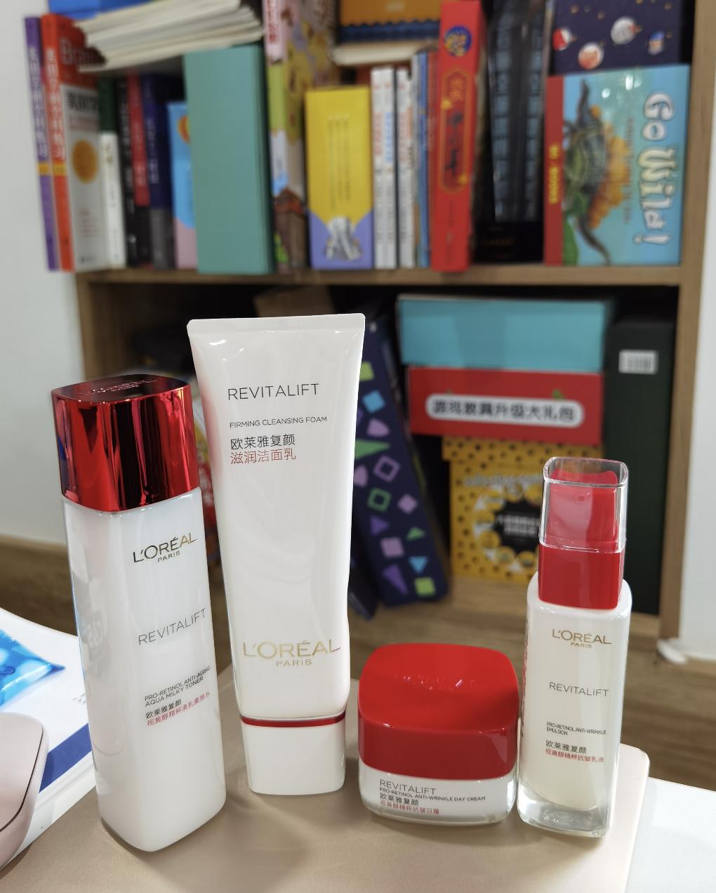 欧莱雅复颜抗皱水乳套装短视频,欧莱雅抗皱紧致水乳套装女