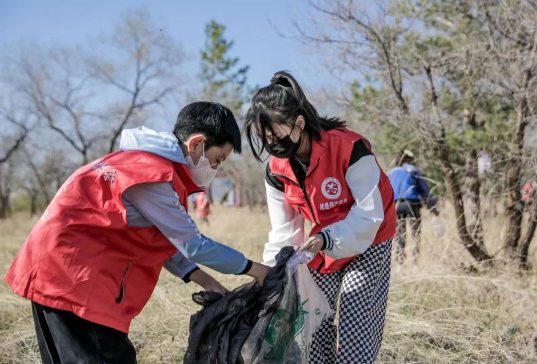 一川草色青袅袅全诗,一川草色青袅袅全诗译文