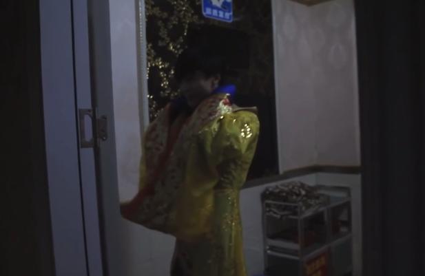 “变性人”李二毛，为爱变“女人”惨遭抛弃，出租屋结束悲惨一生