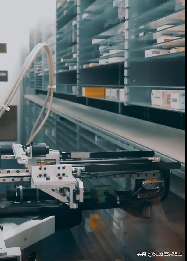 1000万取药机器人,花1000万进口2台取药机器人