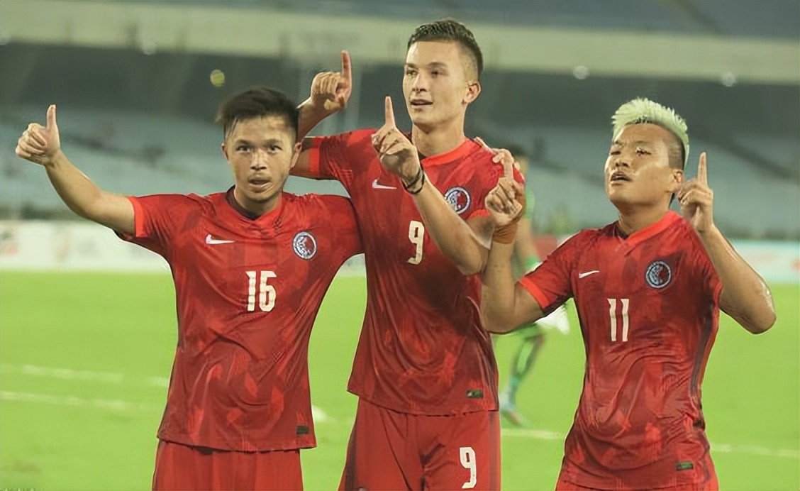 CCTV5直播！国足决战鱼腩，0-2=37年耻辱纪录，扬科维奇变阵强攻