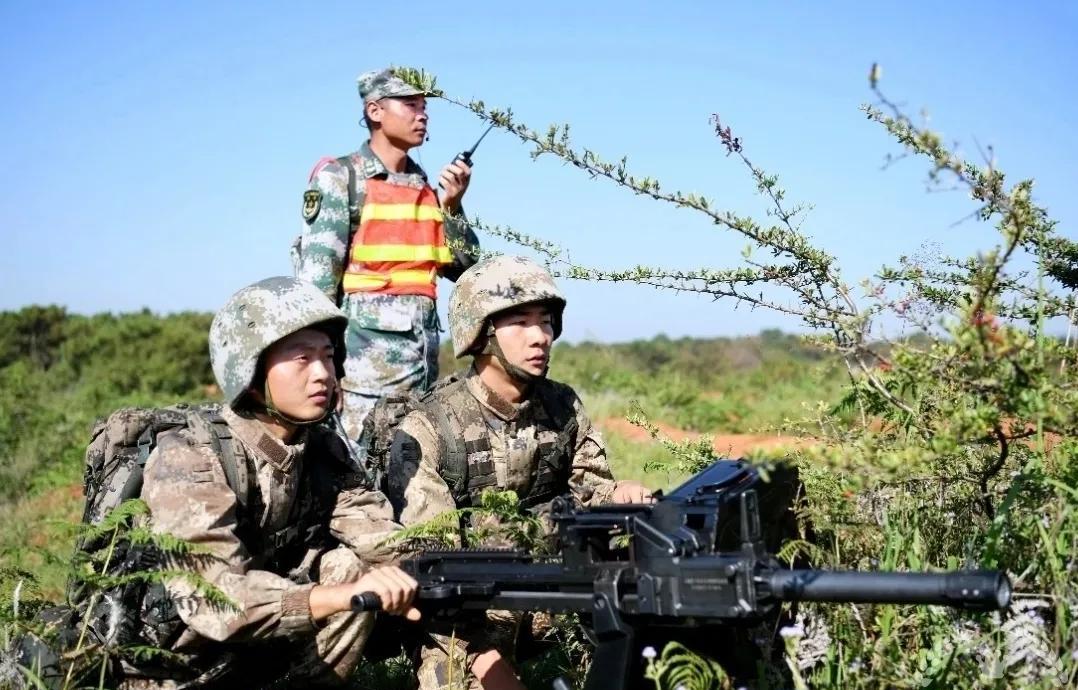 国产qlz201山地榴弹发射器,国产qlz-04自动榴弹发射器