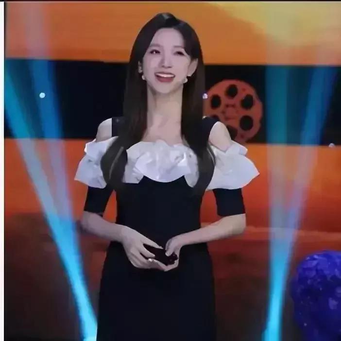 马凡舒主持卡塔尔世界杯,马凡舒主持央视春晚